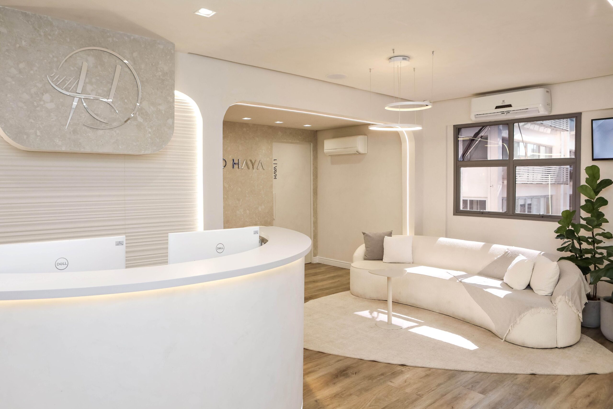 WhatsApp Image 2025-08-27 at 16.18.16